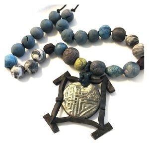 Stone handmade necklace ( louvre acc ) brand,